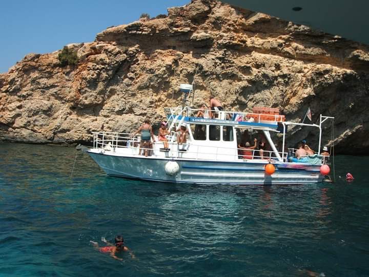 Lucky <small><br/ > Full Day €890 <br/ > Capacity 25 </small> - Image 3