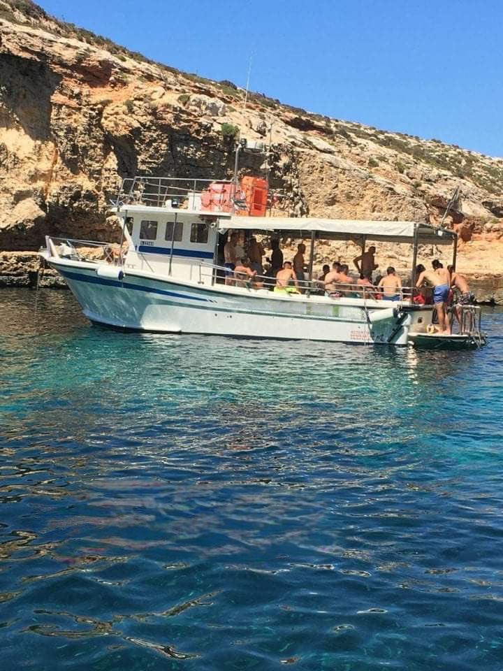 Atlantis Cruiser <small><br/ > Full Day €990 <br/ > Capacity 30 </small>