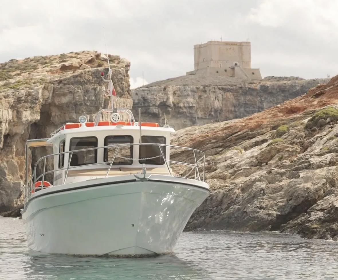 Cruiser 7 <small><br/ > Full Day €850 <br/ > Capacity 22 </small> - Image 2