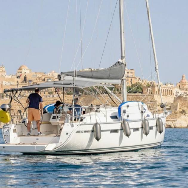 Bavaria 41x <small><br/ > Full Day €890 <br/ > Capacity 9 </small>